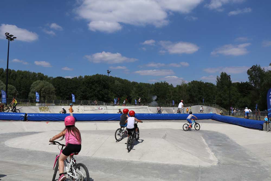 Les plus jeunes ont pu découvrir BMX, trottinette et skate au skate park, encadrés par des pros.